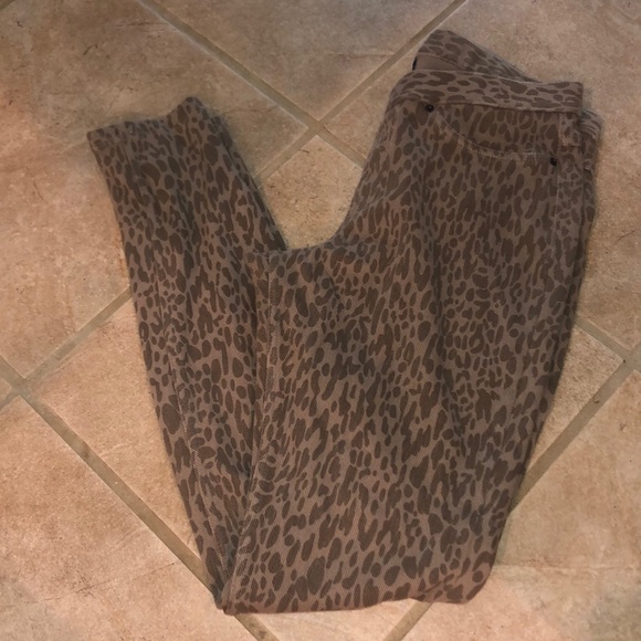 HUE medium - Picture 1 of 1